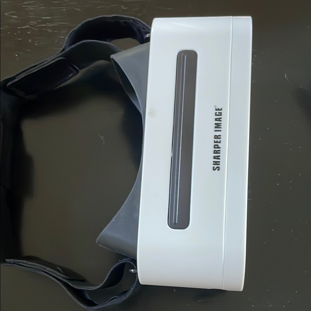 Sharper Image Smartphone VR Headset White and Black